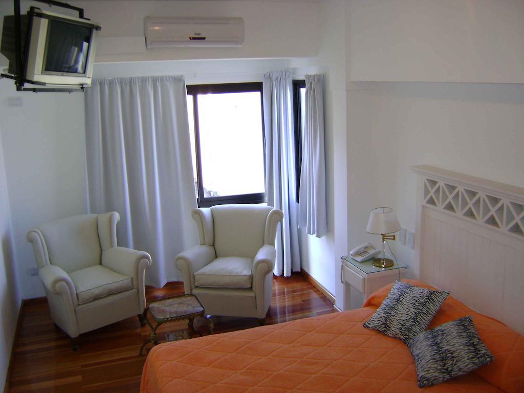 Hotel Brisolei 3*